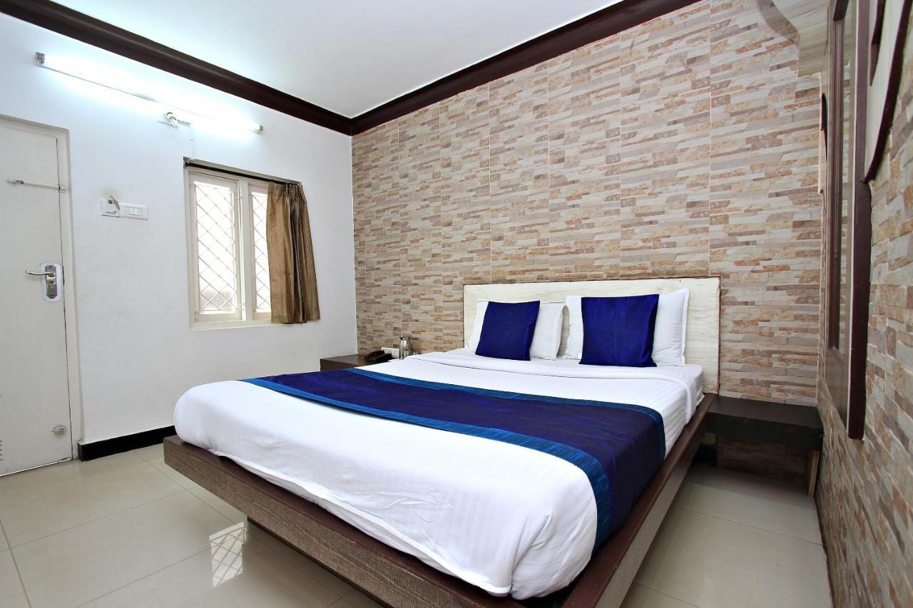 Hotel Pratham International Ooty Dış mekan fotoğraf